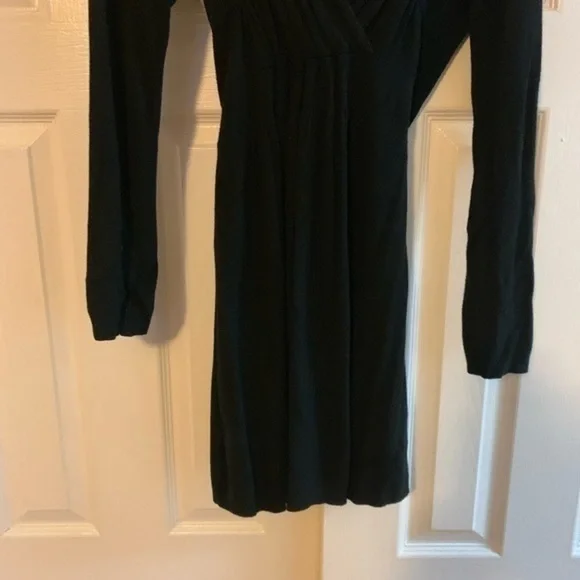 Black long sleeved V-Neck Mini Dress Size M /L - Picture 4 of 8
